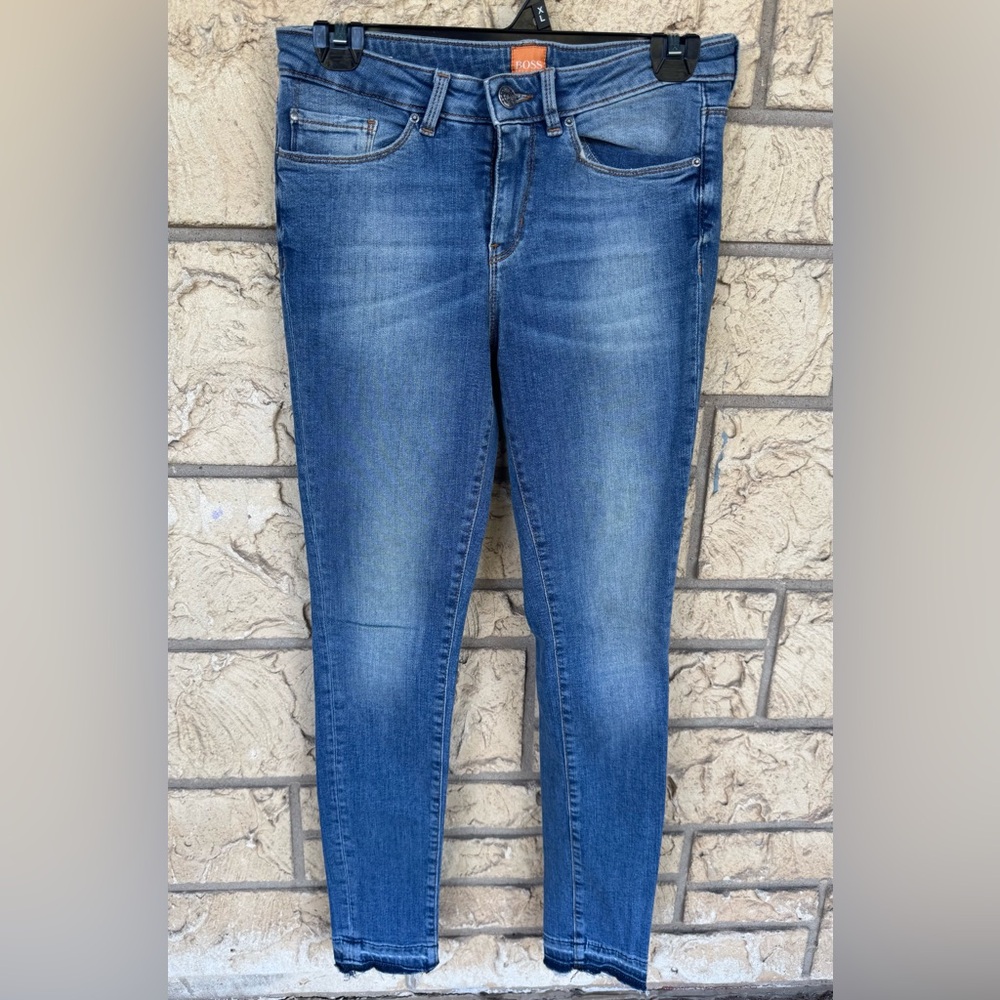 Hugo Boss Skinny Jeans Denim Woman’s Stretch Size 26  Raw Hem